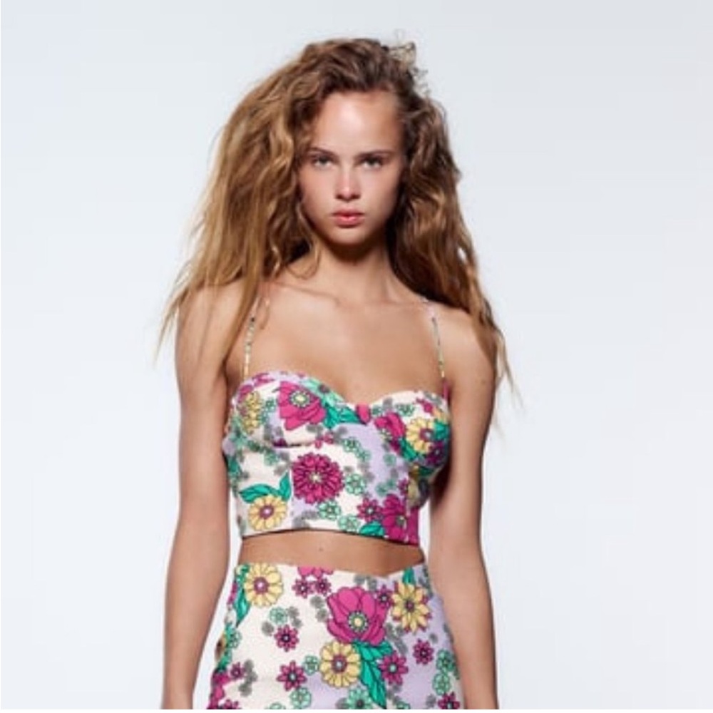 NWT Zara floral lace up crop top